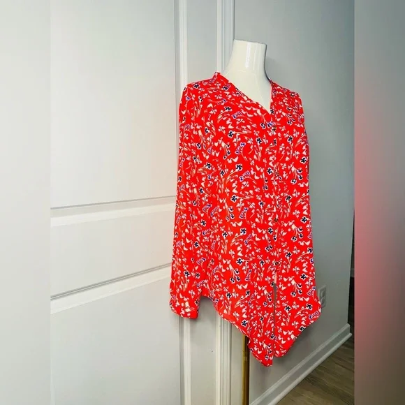 The Limited Red Floral Print Blouse Sz Petite M - Picture 2 of 10
